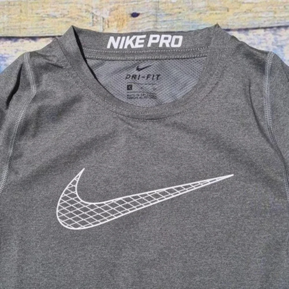 Nike Pro Gray Tee Shirt Boys Size New
